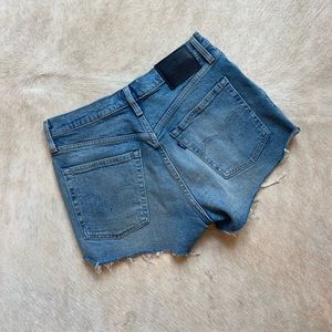 Rare Levi’s 501 cutoffs, never worn! Sz 25